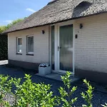 Liv With Sauna & Fireplace 度假居 *