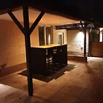 Liv With Sauna & Fireplace *