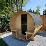 Liv With Sauna & Fireplace Vakantiehuis *