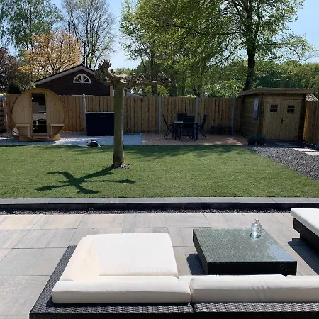 Liv With Sauna & Fireplace Σπίτι διακοπών Ermelo