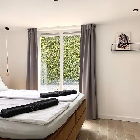 Liv With Sauna & Fireplace