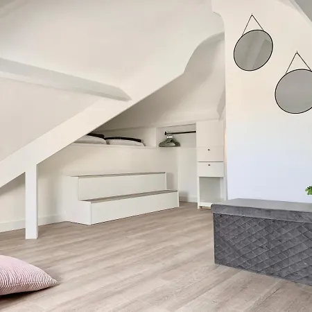 Liv With Sauna & Fireplace Vakantiehuis