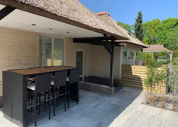 Liv With Sauna & Fireplace *