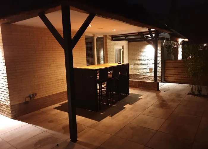 Liv With Sauna & Fireplace *