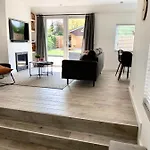Liv With Sauna & Fireplace