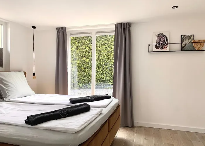 Liv With Sauna & Fireplace